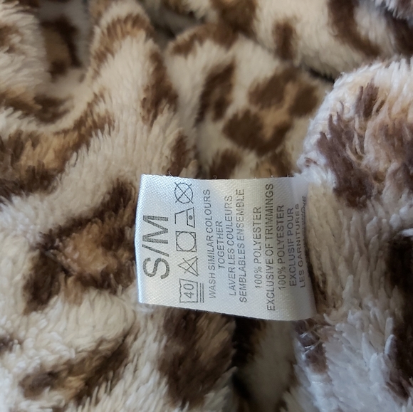 Pajama - Picture 7 of 11